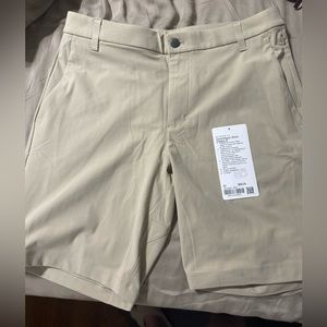 Men’s Lululemon Shorts, sz 32